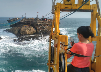 gondola pantai timang